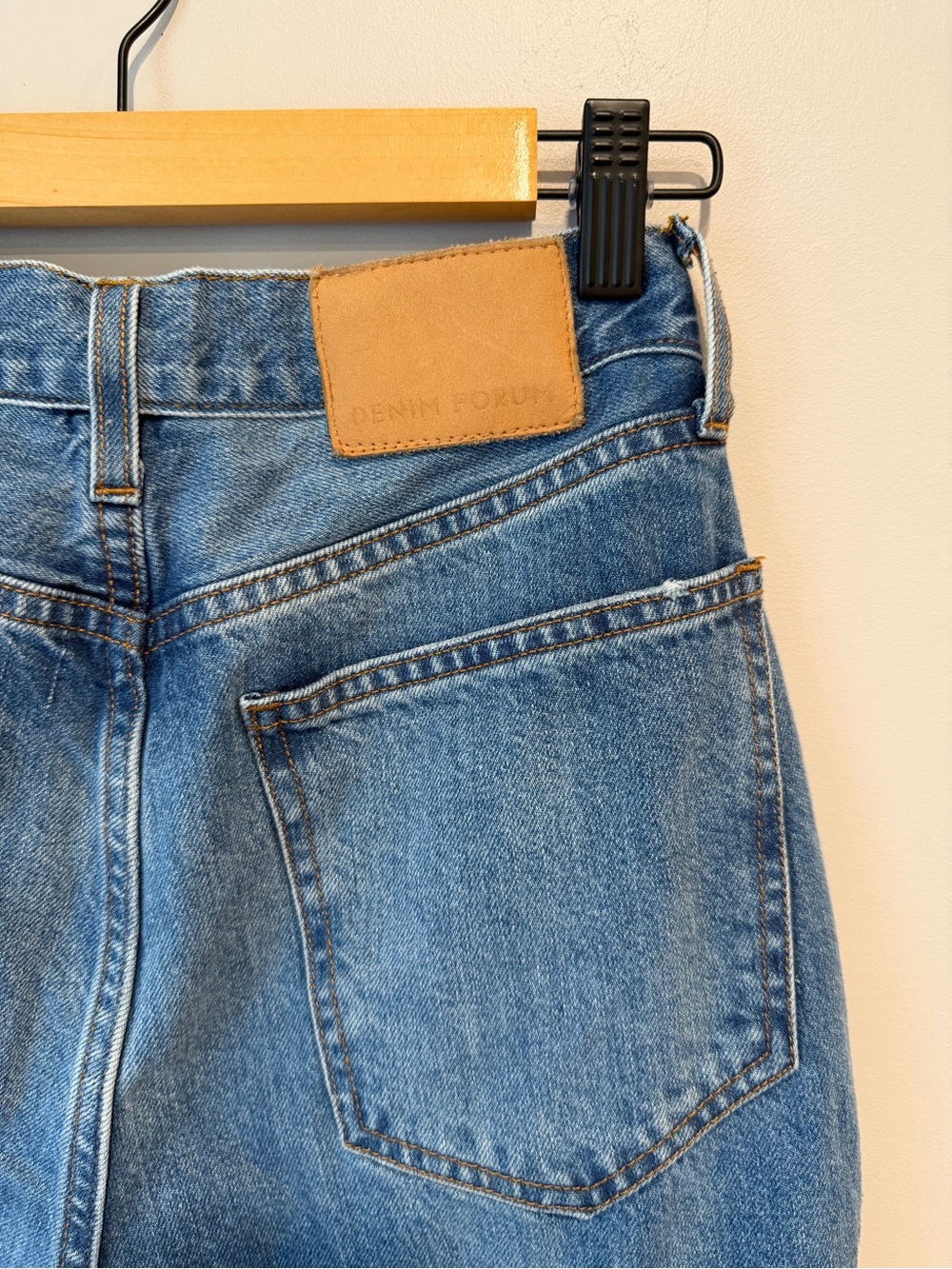 Aritzia Denim Forum The '90s Hi-Rise Loose Cargo Jean Size 27 5 yrs kiss n tell - Picture 8 of 11